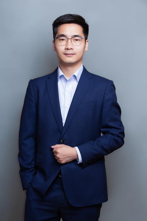 杨凤琼 灯光与音效负责人
